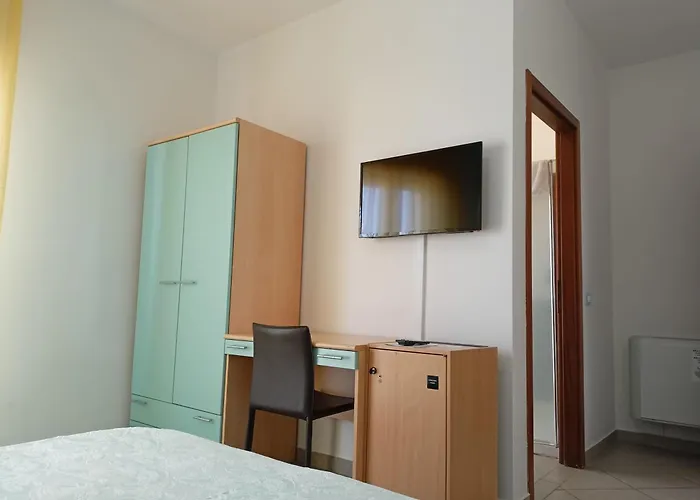 Ariston Imperial فندق