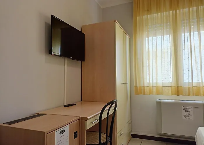 Ariston Imperial فندق 3*