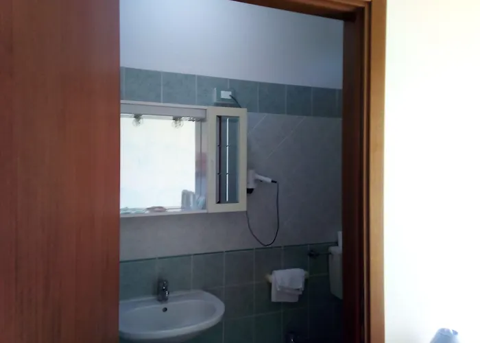 Ariston Imperial فندق 3*