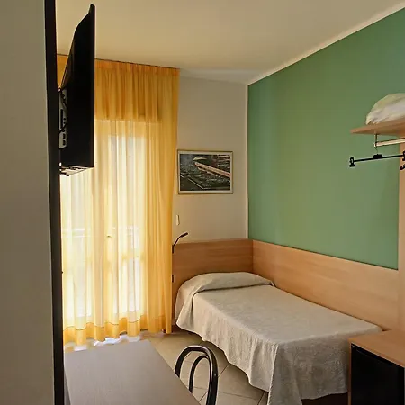 Ariston Imperial Szálloda 3*