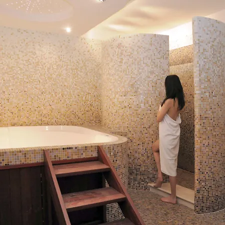Ariston Imperial Hotel 3*