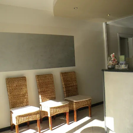 阿里斯顿帝国酒店 加里波第港