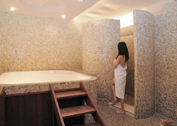 Ariston Imperial Hotel 3*